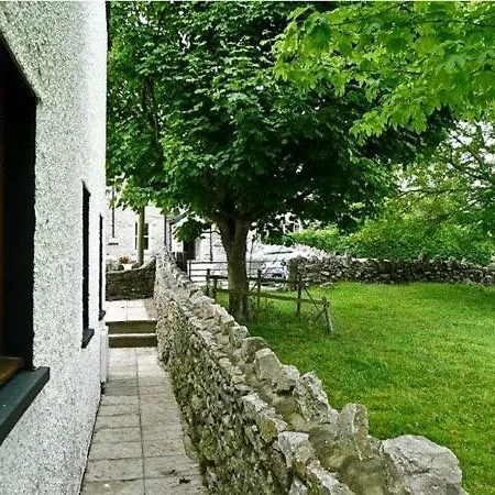 Curlew Cottage, Nyaraló Ulverston